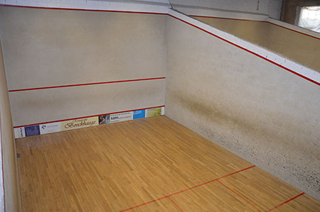 Une partie de squash au Loft | Renaix